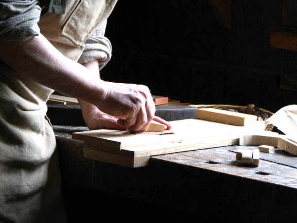 Nuestra <strong>carpintería de madera en  Montemolín</strong> es una empresa de <strong>herencia familiar</strong>, por lo que  contamos con gran <strong>experiencia </strong>en la profesión.